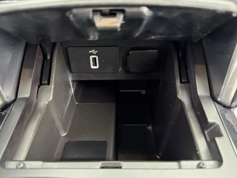 Used 2018 Ford Explorer Platinum image 36