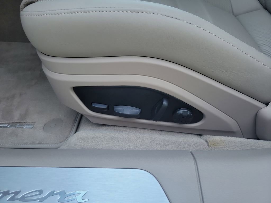 Used 2025 Porsche Panamera 4 image 15