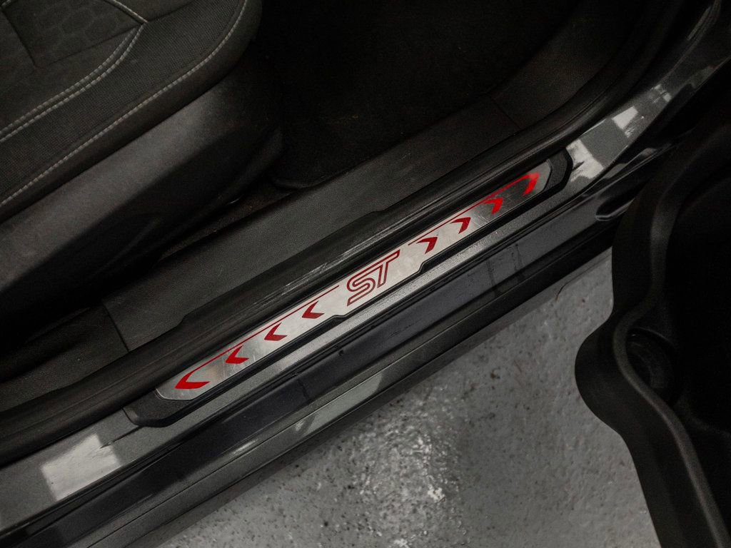 Used 2018 Ford Fiesta ST image 28