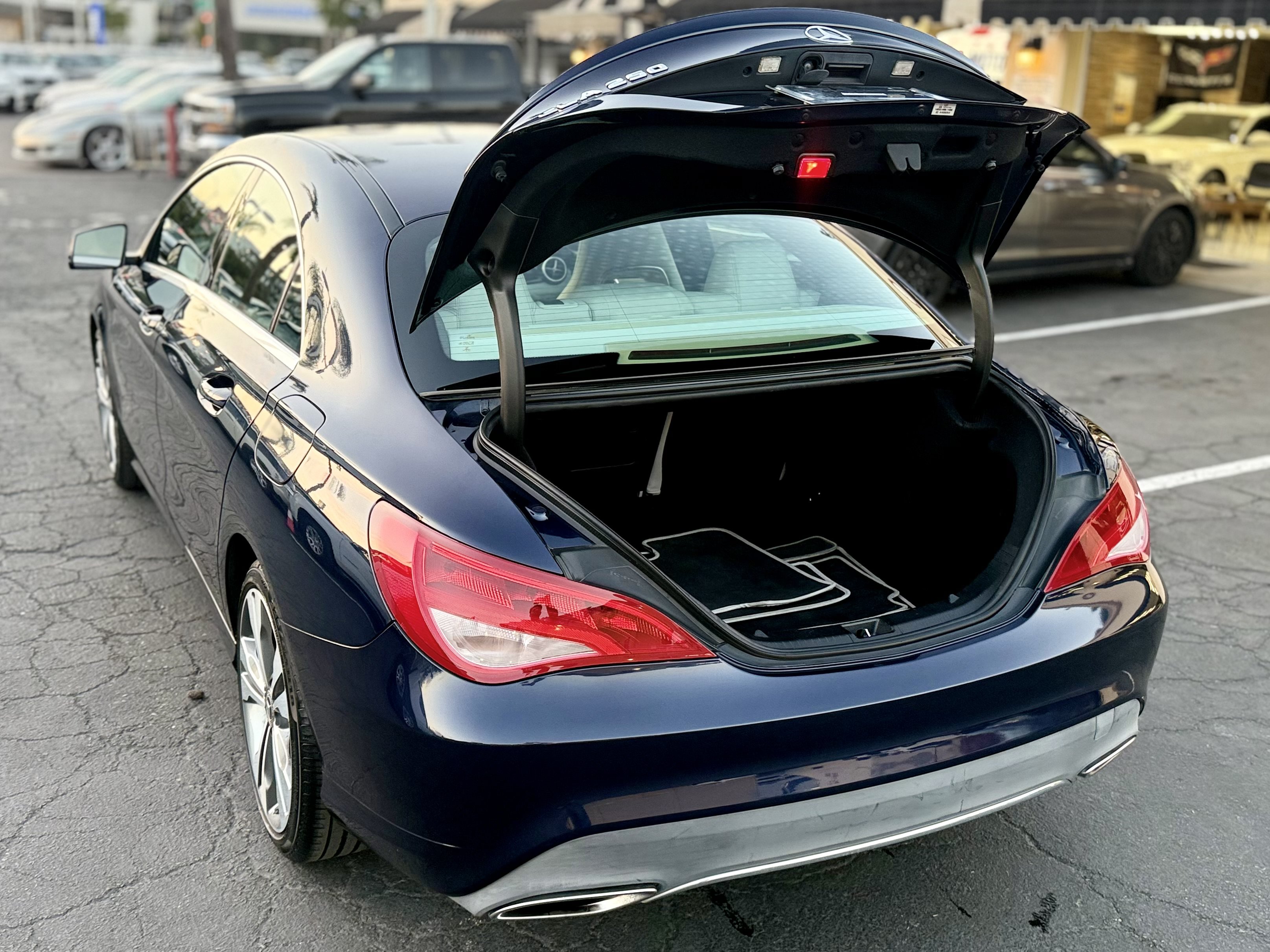 Used 2018 Mercedes-Benz CLA 250 image 13