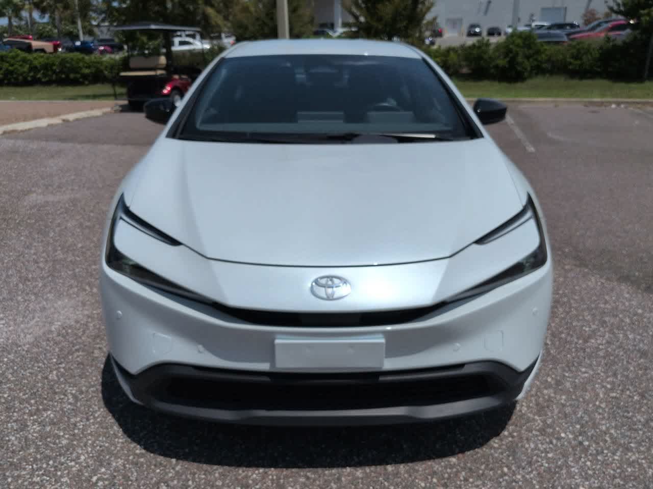 Certified 2025 Toyota Prius LE FWD image 9