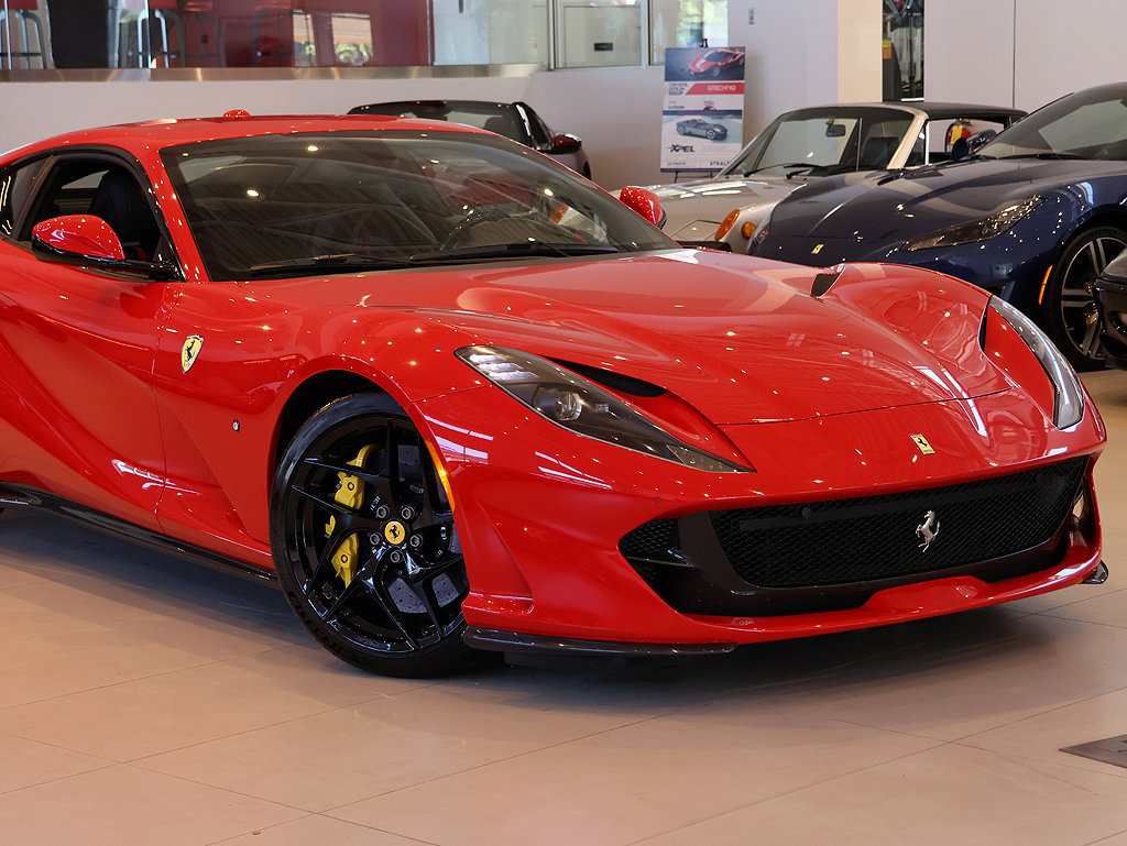 Certified 2018 Ferrari 812 Superfast RWD image 8