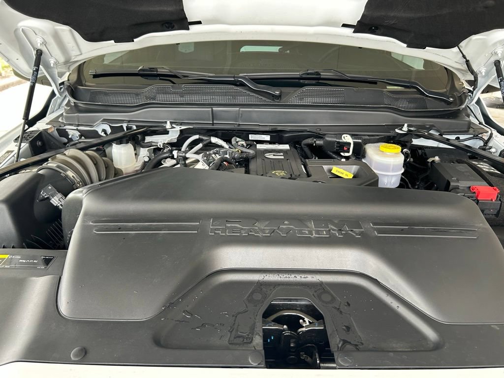 Used 2025 RAM 2500 Limited AWD/4WD image 14