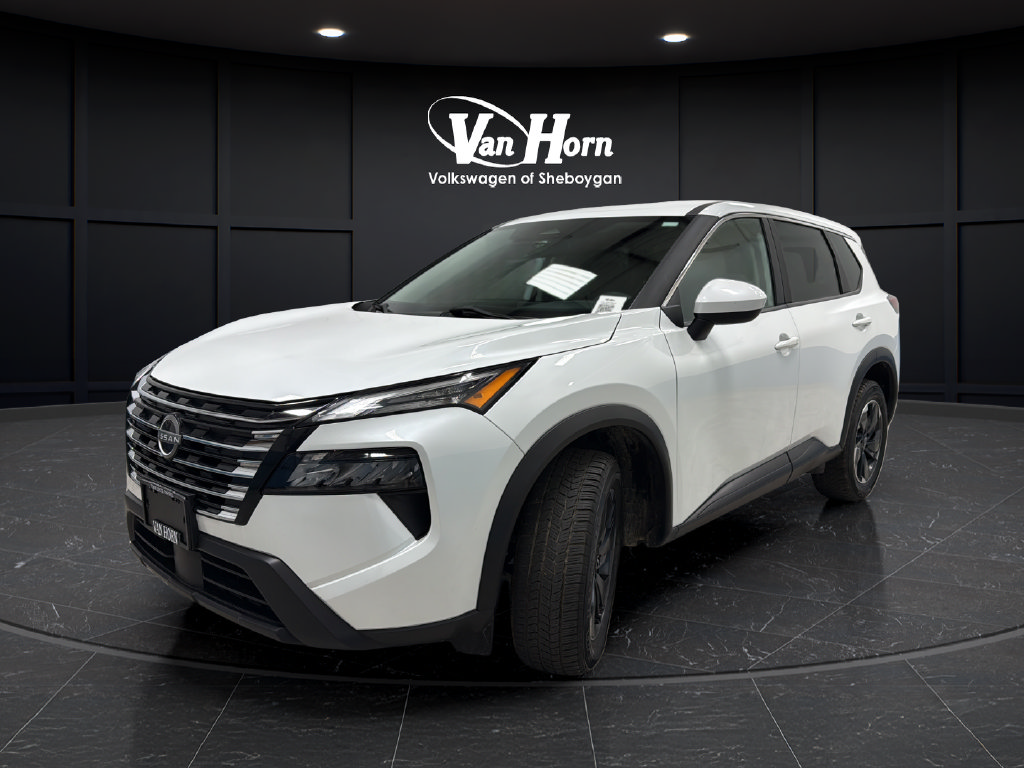 Used 2024 Nissan Rogue SV AWD/4WD image 3