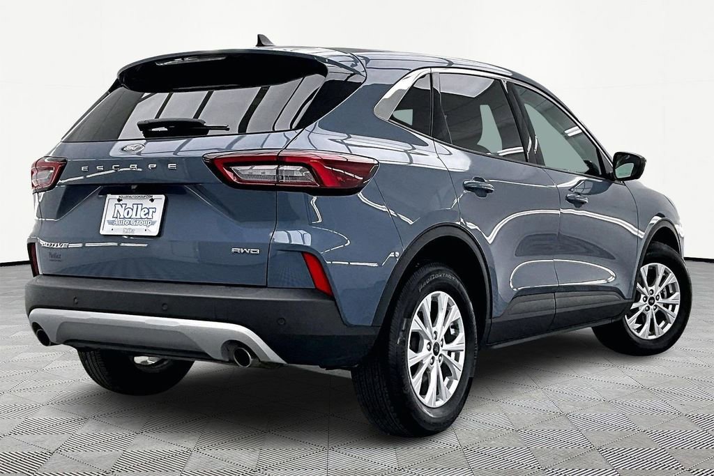 Certified 2024 Ford Escape Active w/ Tech Pack #2 image 2