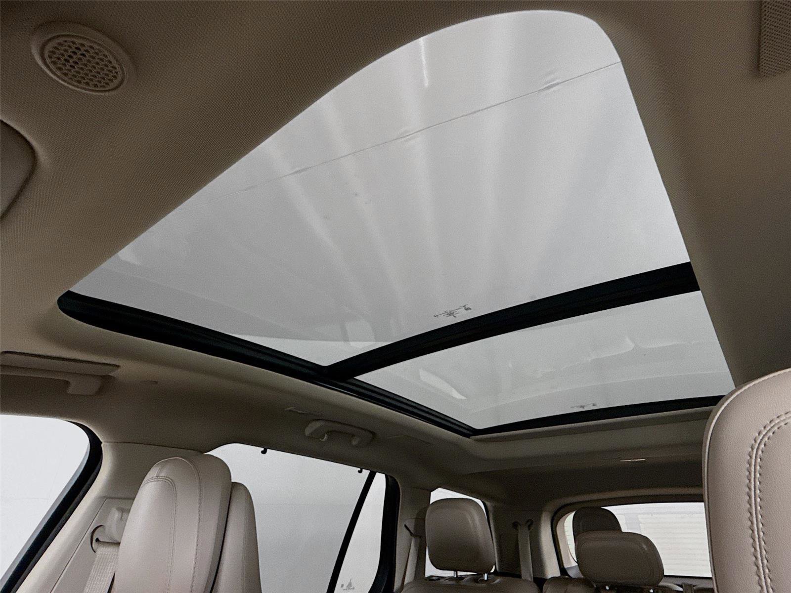 Used 2021 Lincoln Aviator Reserve w/ Equipment Group 202A image 17