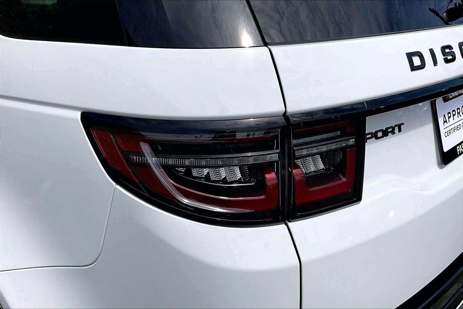 Certified 2024 Land Rover Discovery Sport Dynamic SE AWD/4WD image 26