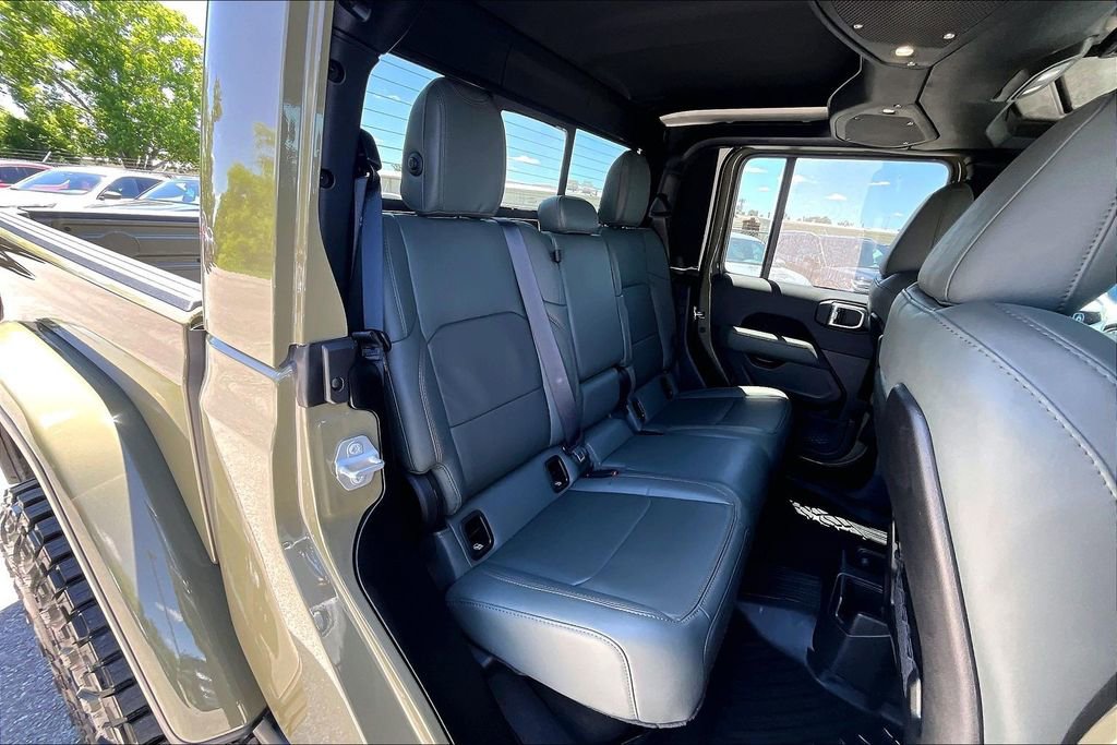Used 2026 Jeep Gladiator Mojave AWD/4WD image 36