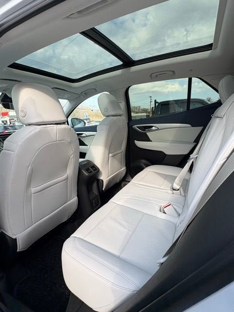 New 2026 Buick Envision Avenir image 17