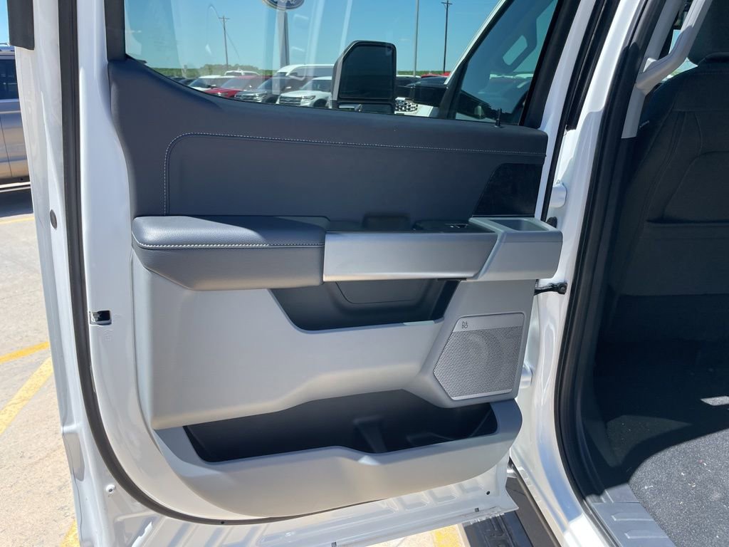 New 2025 Ford F250 XLT w/ Black Appearance Package image 22