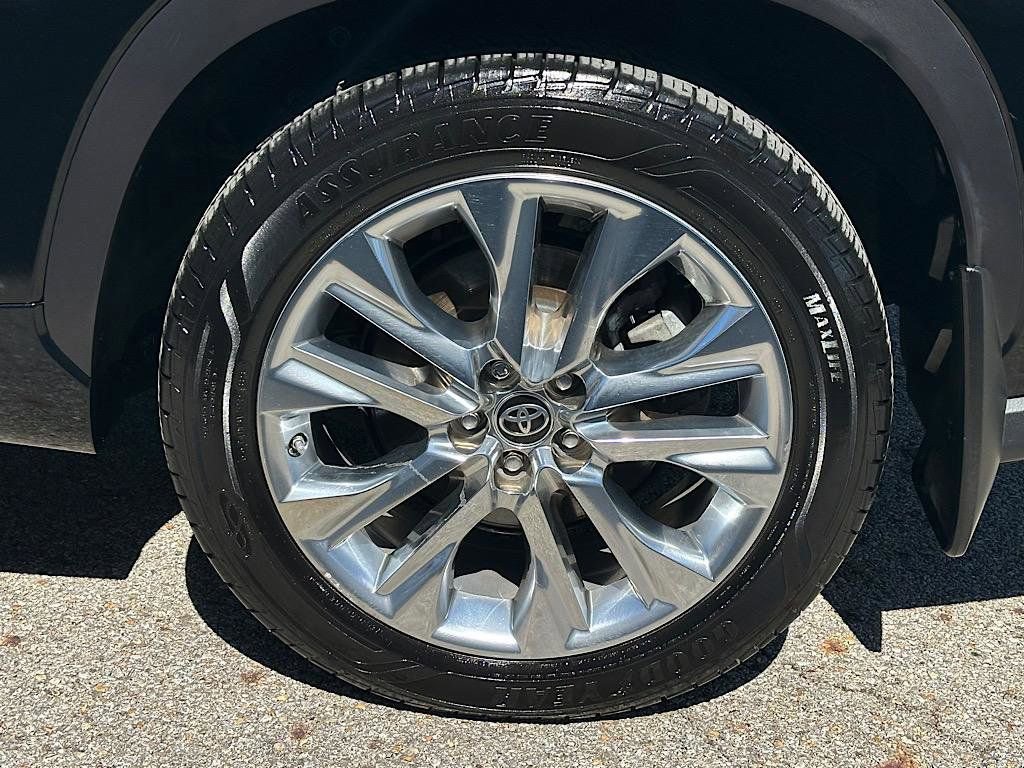 Used 2020 Toyota Highlander Limited AWD/4WD image 31