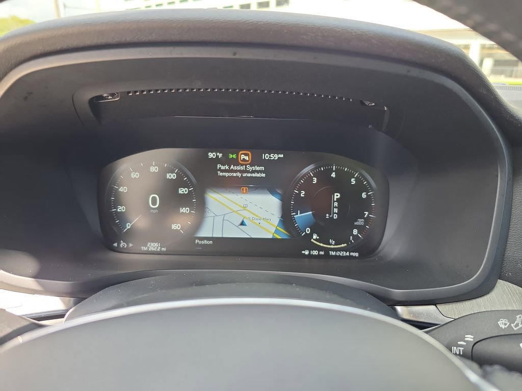 Certified 2022 Volvo V60 T5 Cross Country w/ Climate Package image 24