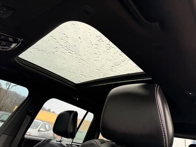 Used 2023 Jeep Grand Cherokee Overland image 10