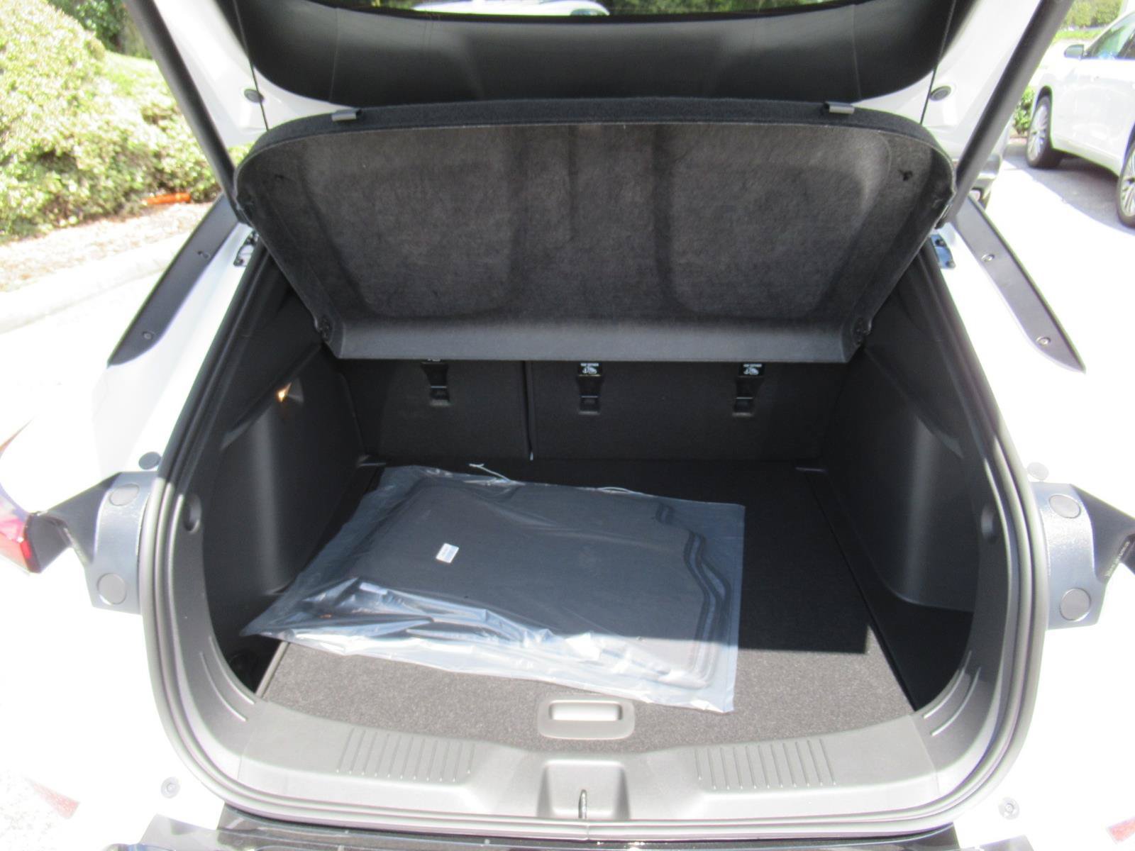 New 2026 Buick Envista Sport Touring w/ Convenience I Package FWD image 32