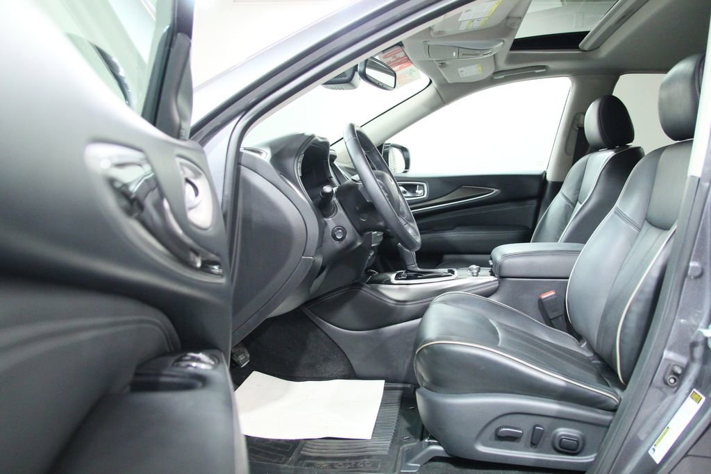 Used 2019 INFINITI QX60 Luxe w/ Essential Package AWD/4WD image 4