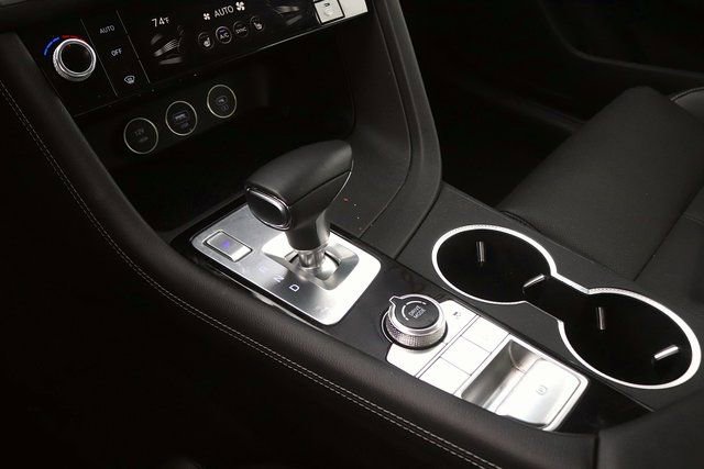 Used 2025 Genesis G70 2.5T image 19