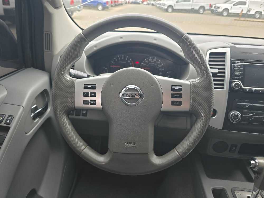 Used 2016 Nissan Frontier SV RWD image 12