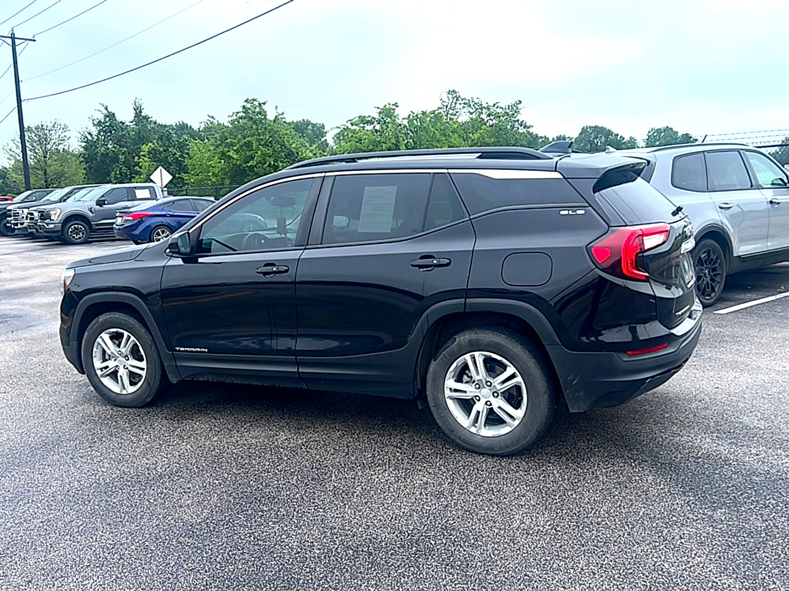 Used 2022 GMC Terrain SLE w/ Driver Convenience Package image 7