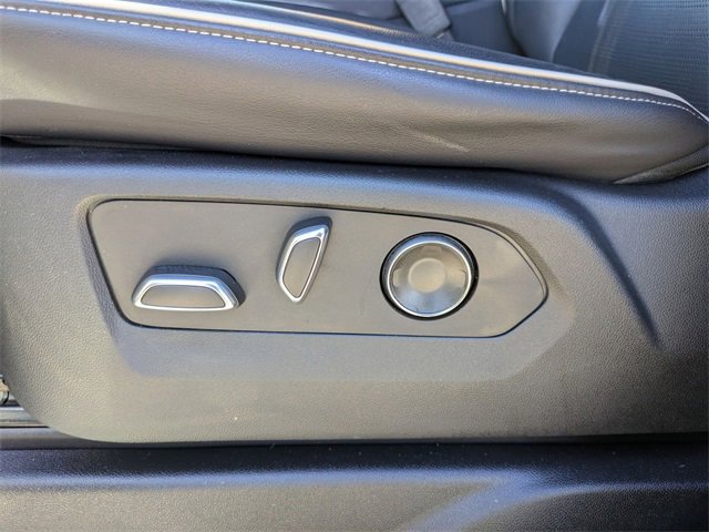 Used 2023 Cadillac Escalade Premium Luxury image 20