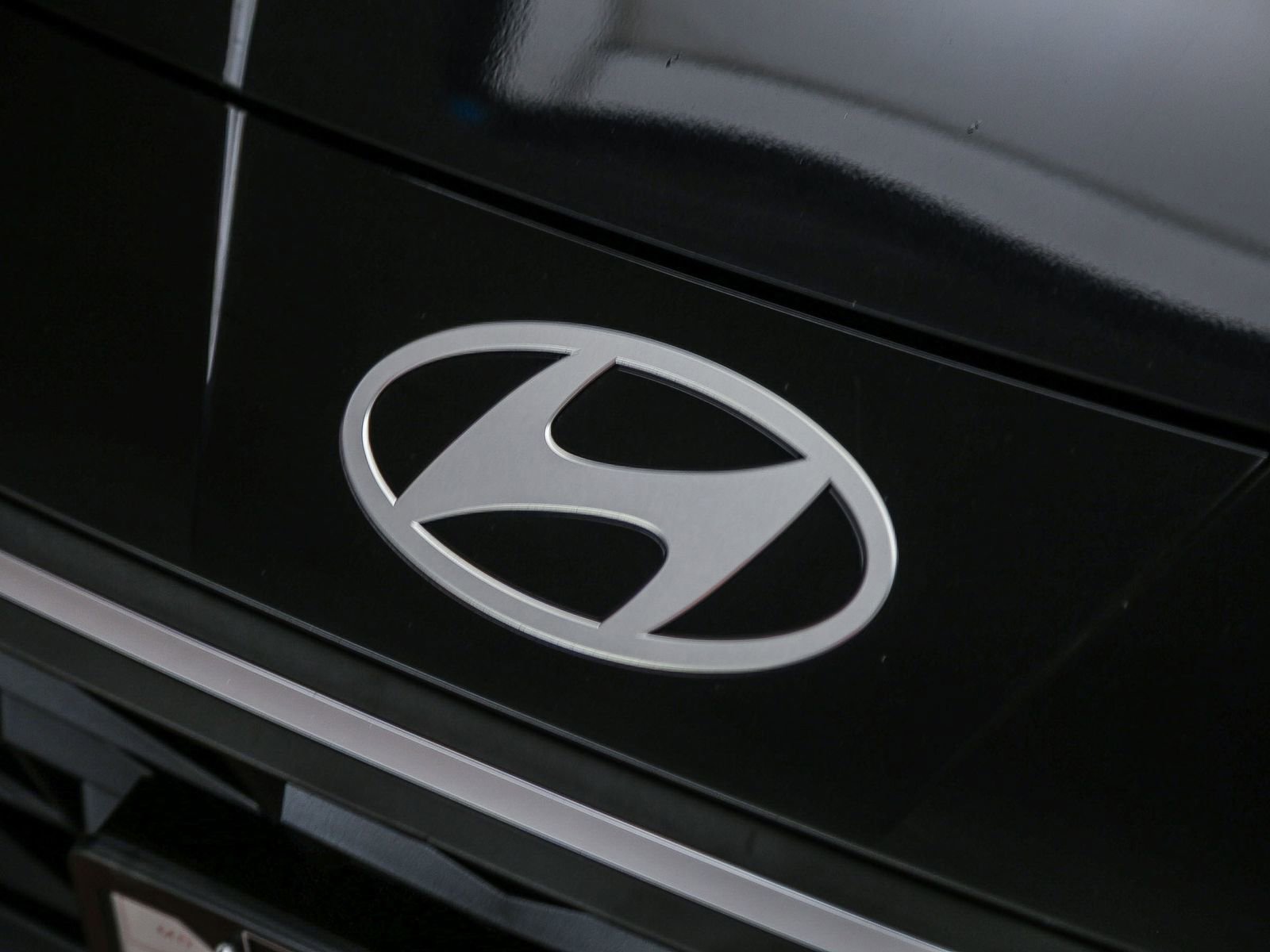 Used 2024 Hyundai Elantra Blue FWD image 9
