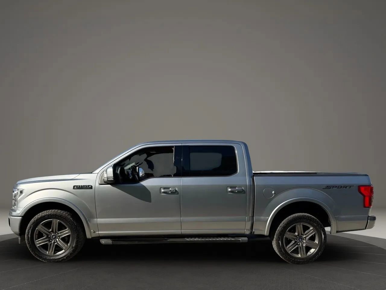 Used 2020 Ford F150 Lariat w/ Equipment Group 502A Luxury image 4