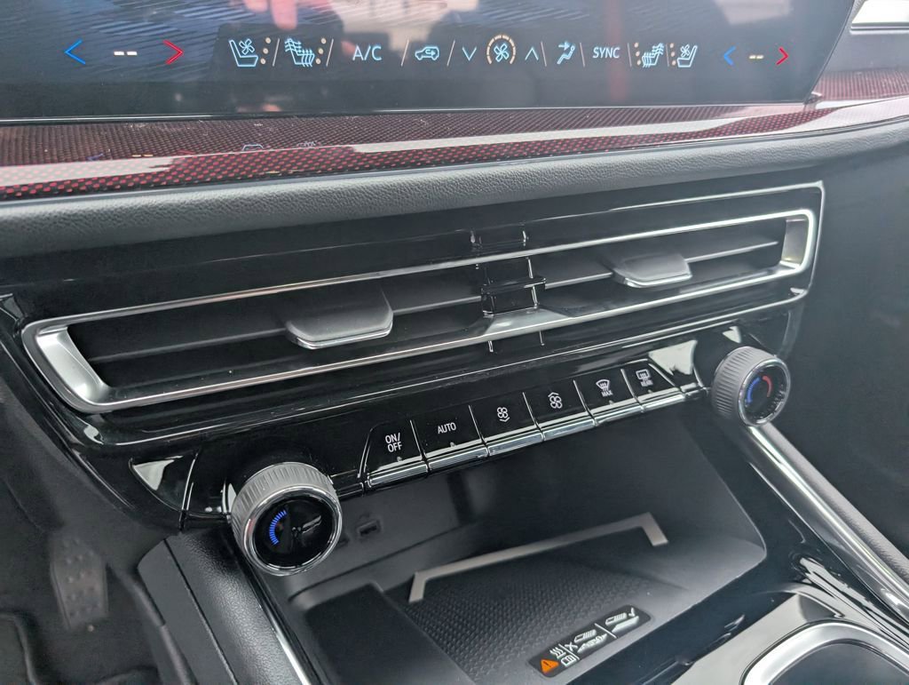 New 2026 Chevrolet Traverse RS AWD/4WD image 21