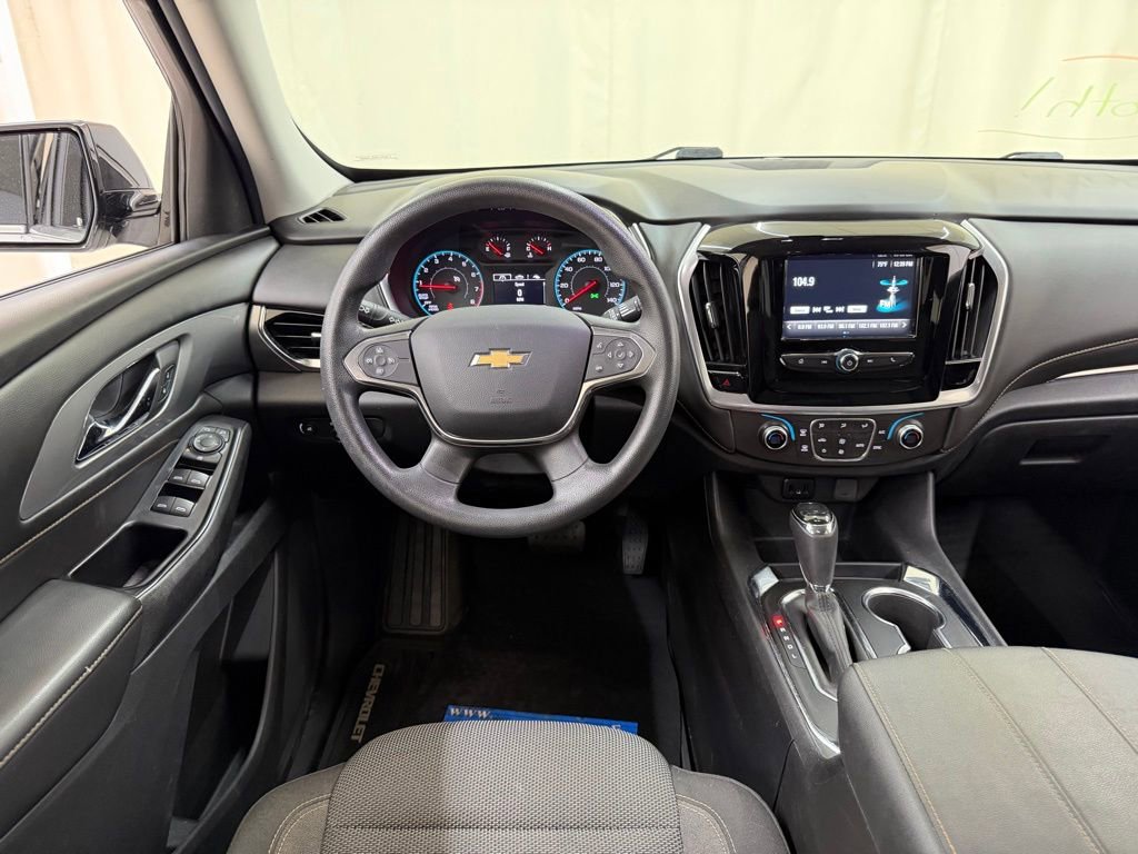 Used 2018 Chevrolet Traverse LS image 33