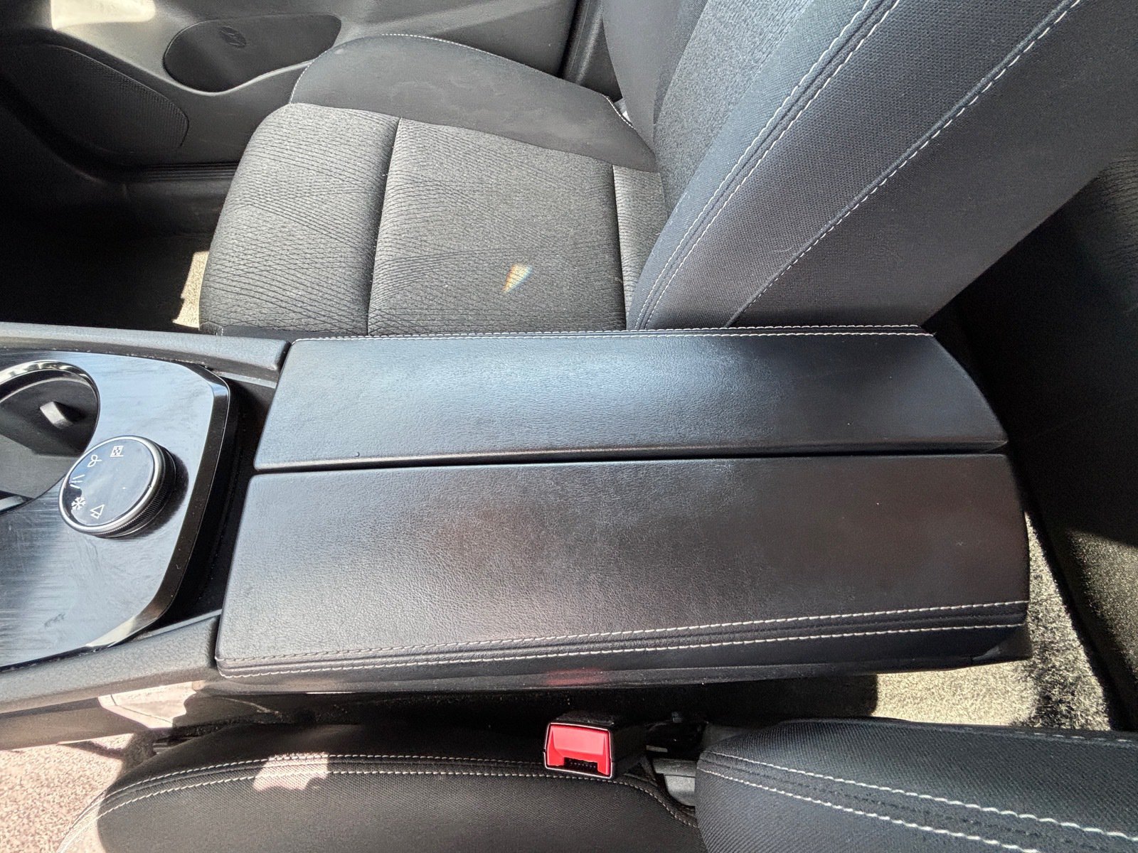 Used 2025 Nissan Rogue SV AWD/4WD image 17