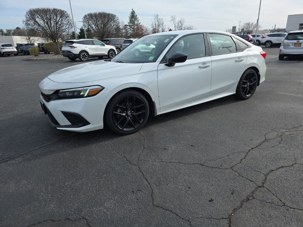 Used 2023 Honda Civic Sport image 3