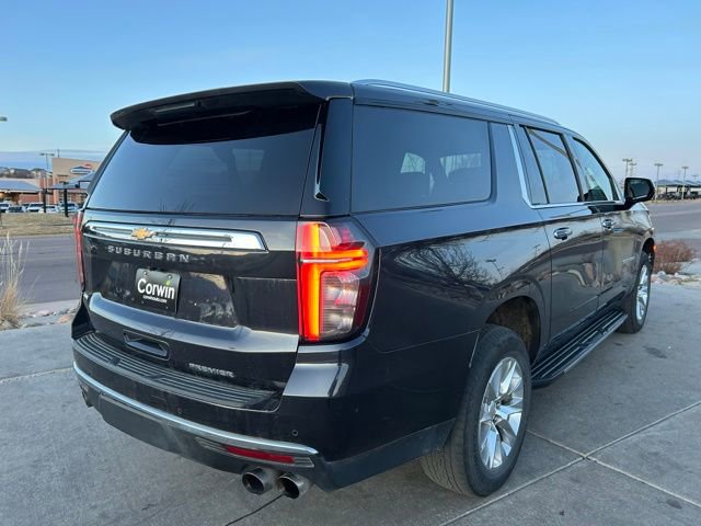 Used 2023 Chevrolet Suburban Premier image 8