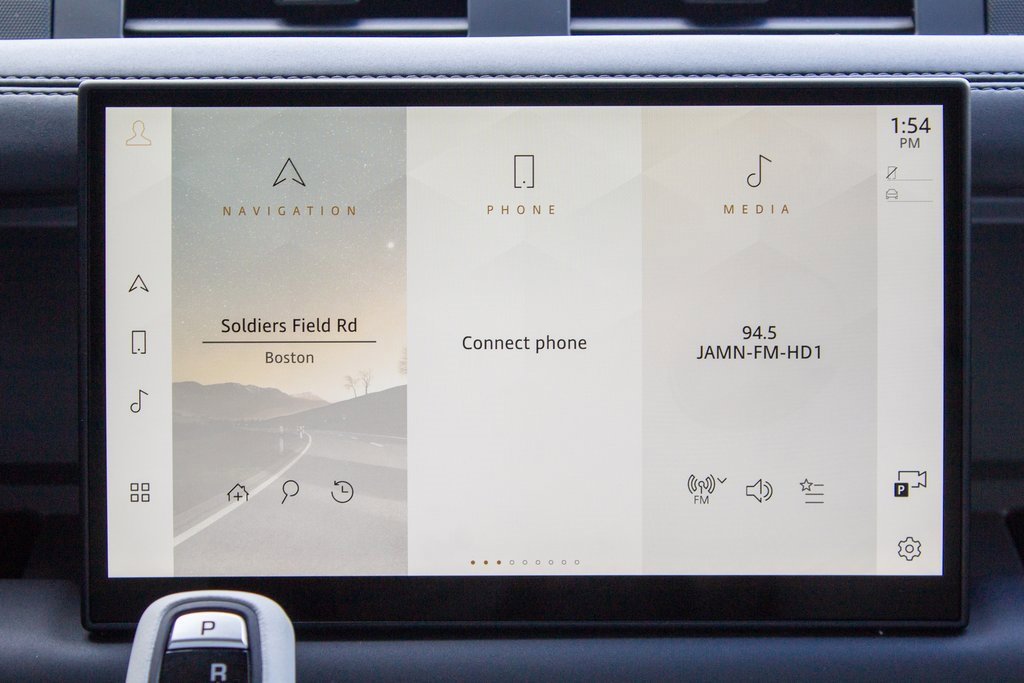 Used 2025 Land Rover Defender 110 image 16