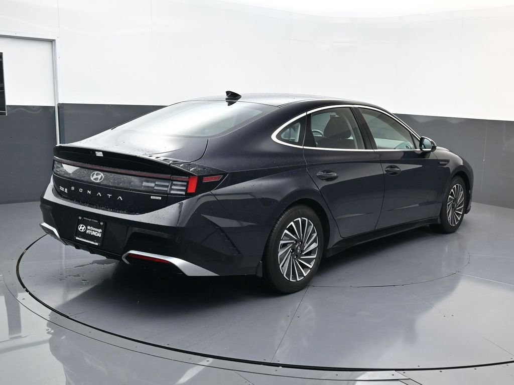Certified 2025 Hyundai Sonata SEL image 4