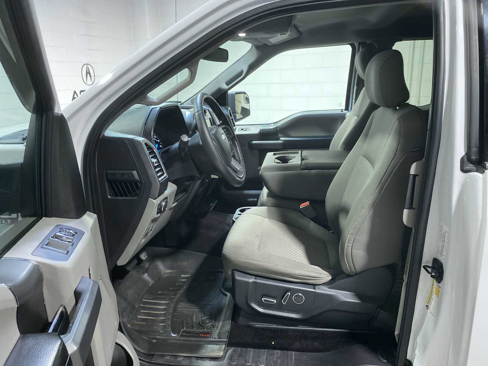 Used 2015 Ford F150 XLT w/ Equipment Group 302A Luxury image 2