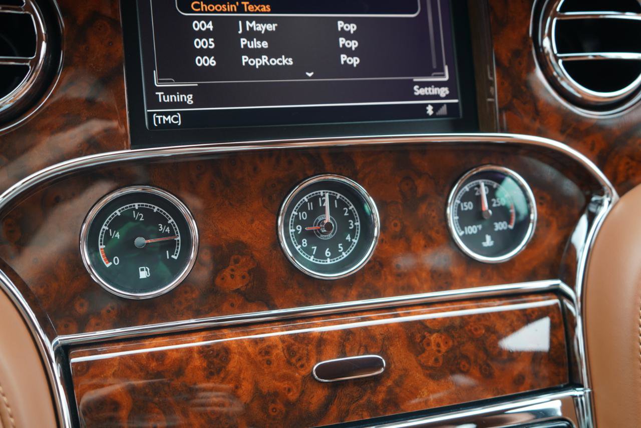 Used 2011 Bentley Mulsanne image 40