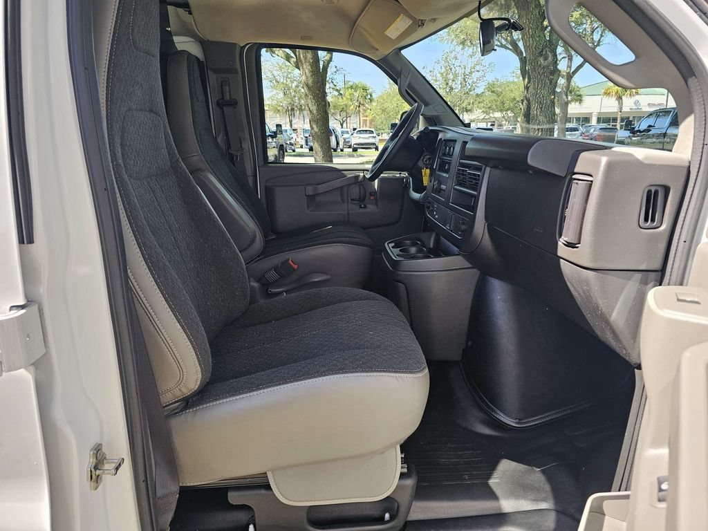 Used 2025 GMC Savana 2500 w/ Driver Convenience Package RWD image 15