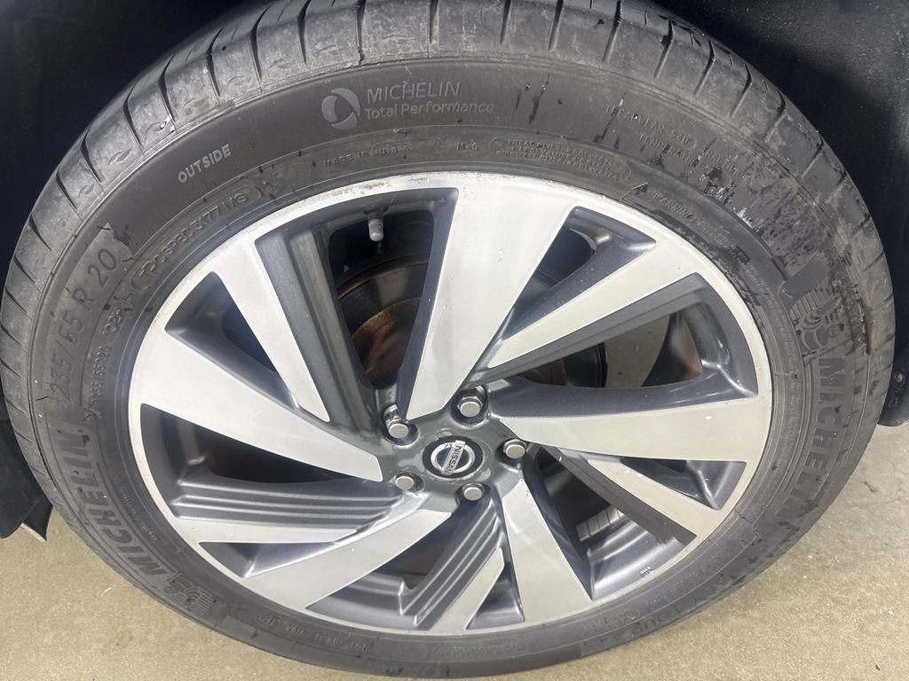 Used 2020 Nissan Murano SL w/ Moonroof Package FWD image 14