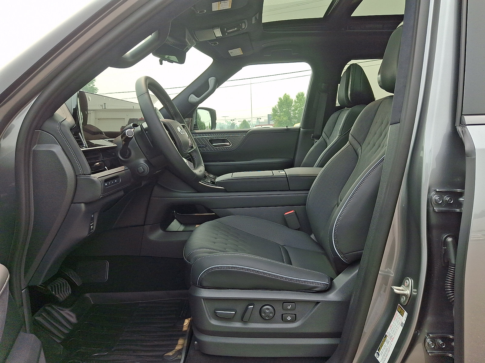 New 2027 INFINITI QX80 Autograph w/ Premium Cargo Package AWD/4WD image 10