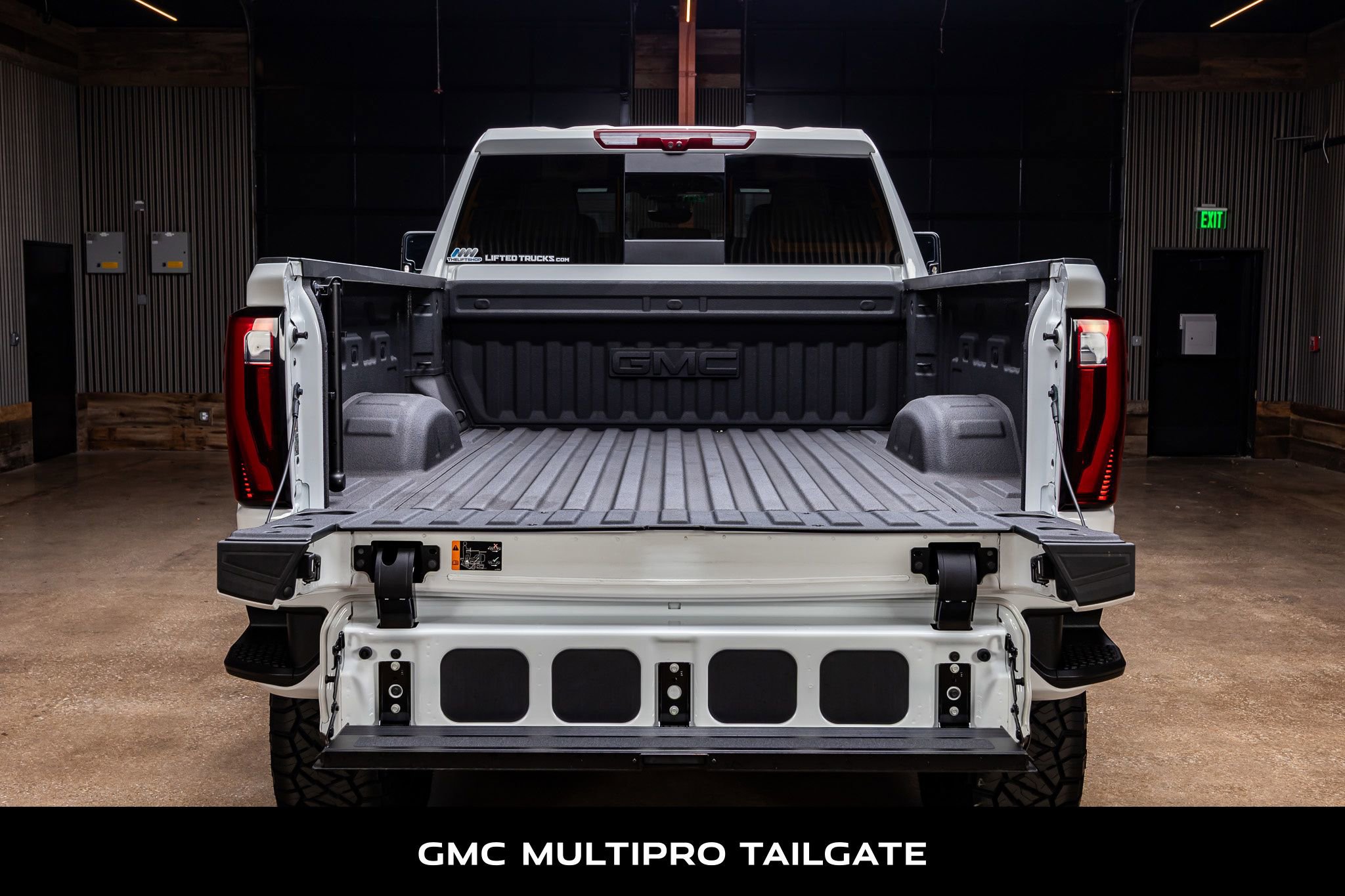 Used 2025 GMC Sierra 2500 Denali w/ Denali Reserve Package image 9