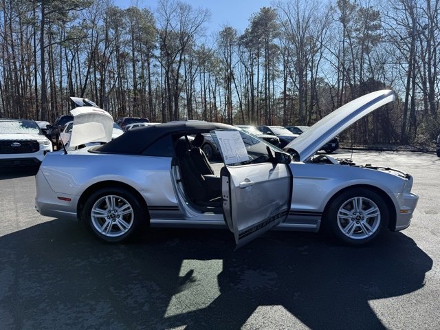 Used 2014 Ford Mustang V6 w/ Equipment Group 102A image 24