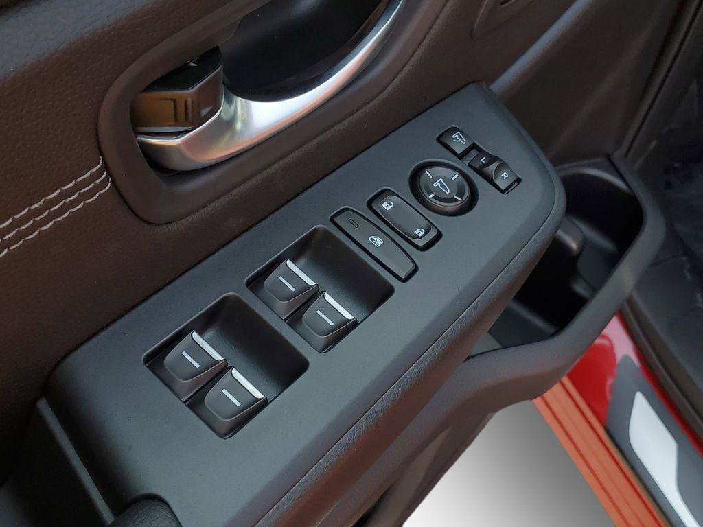 New 2026 Honda Pilot Touring image 13