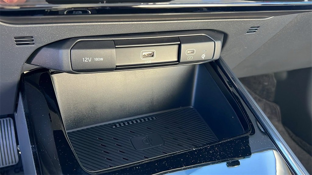 New 2025 Kia Niro EX image 16