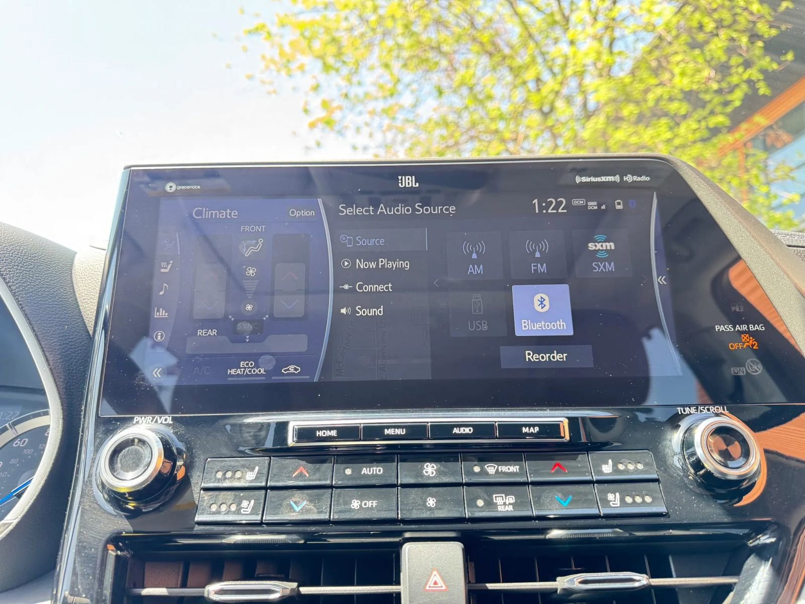 Used 2022 Toyota Highlander Limited AWD/4WD image 19