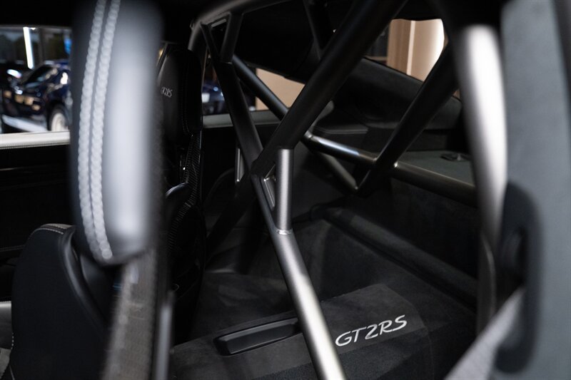 Used 2018 Porsche 911 GT2 RS RWD image 35