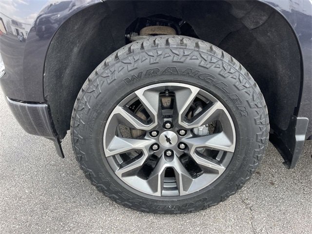 Used 2022 Chevrolet Silverado 1500 RST w/ Convenience Package II image 10