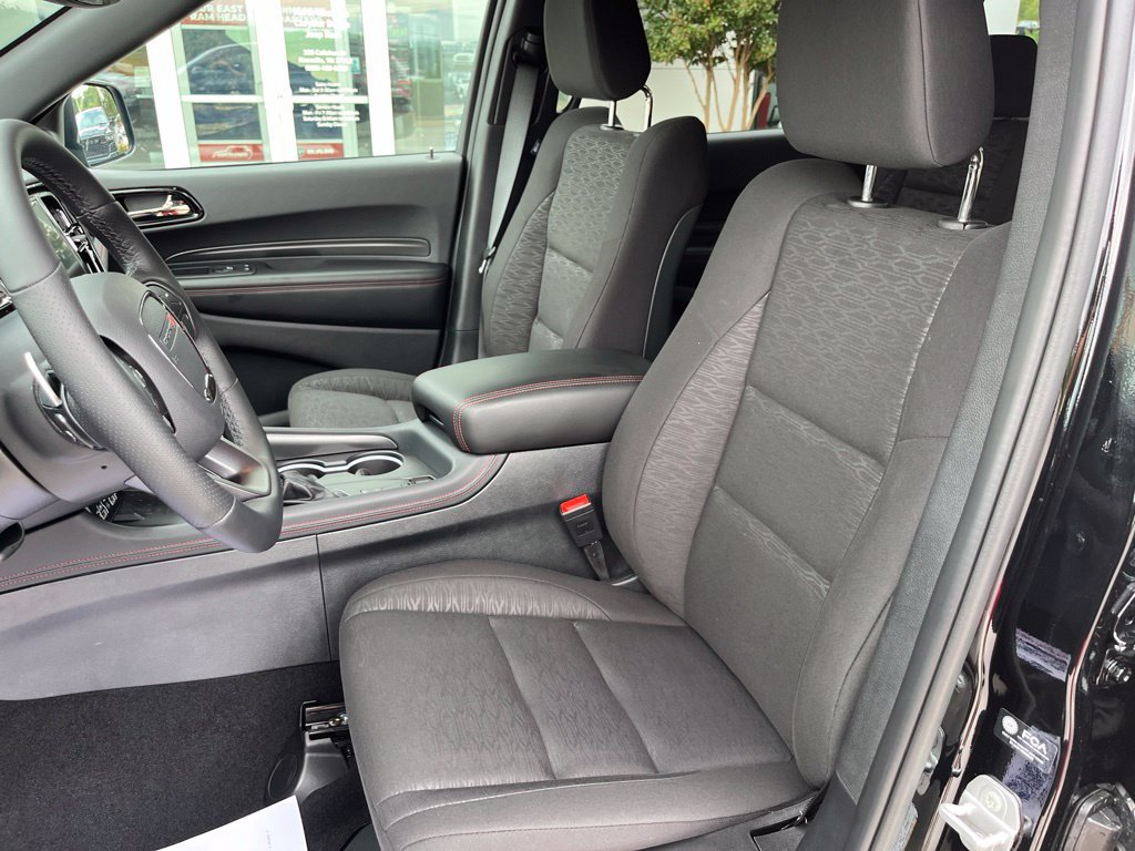 Used 2027 Dodge Durango GT w/ Blacktop Package AWD/4WD image 4