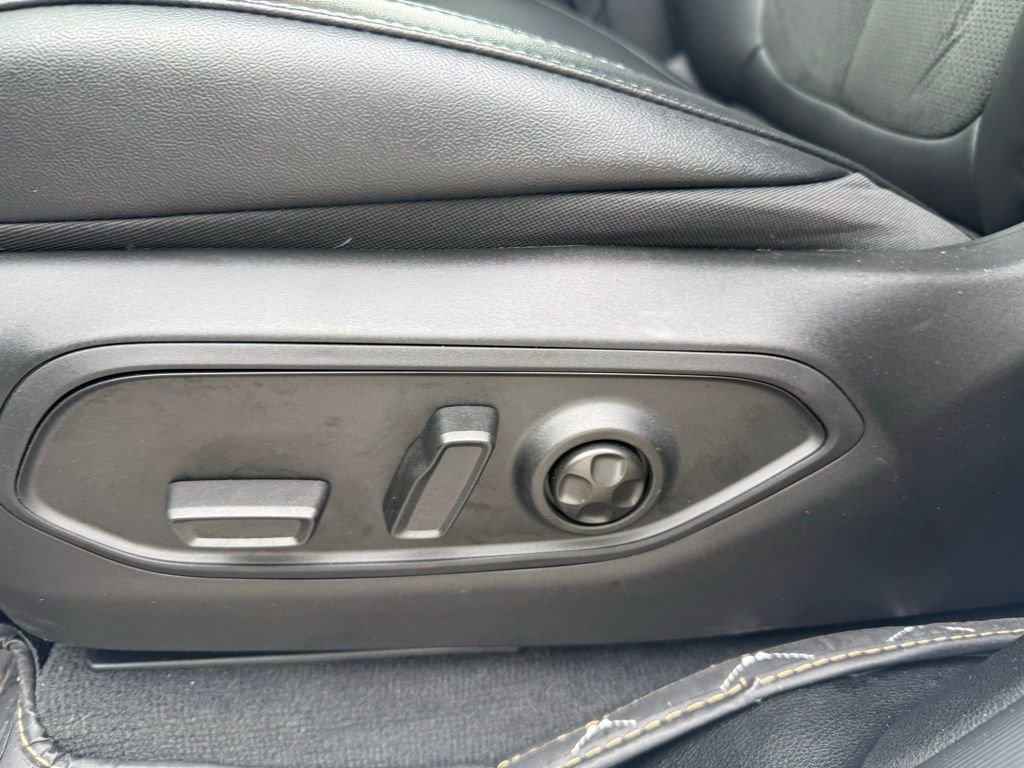 Used 2025 Jeep Grand Cherokee Altitude image 7