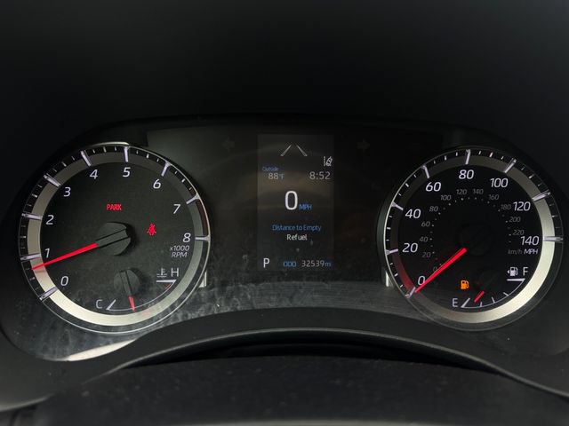 Used 2022 Toyota Highlander L FWD image 16