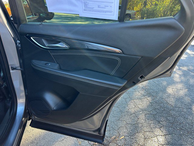 Used 2022 Buick Envision Preferred image 42