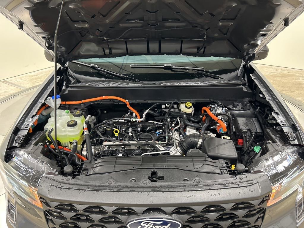 New 2025 Ford Maverick XL image 26