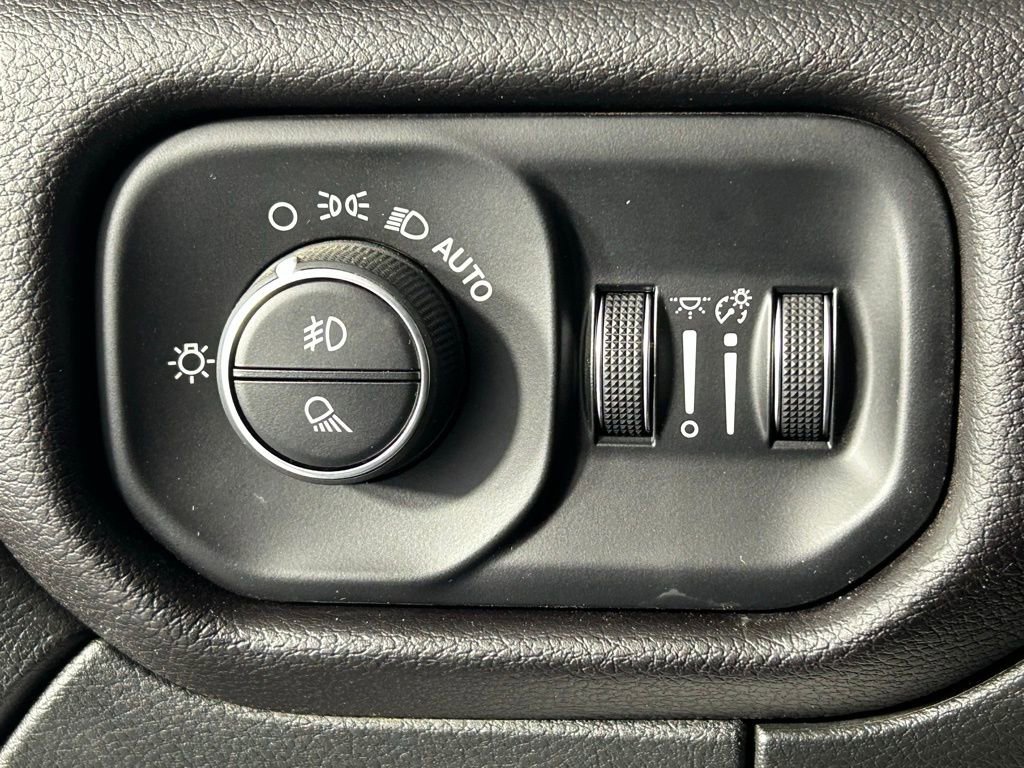 Used 2022 RAM 2500 Laramie w/ Night Edition image 30